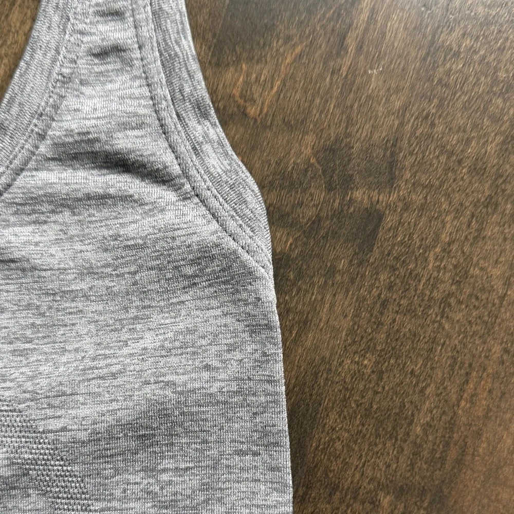 Lululemon Athletica Swiftly Light Gray Tank Top waist length - Picture 7 of 11